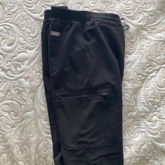 Figs scrub pants - Picture 8 of 9